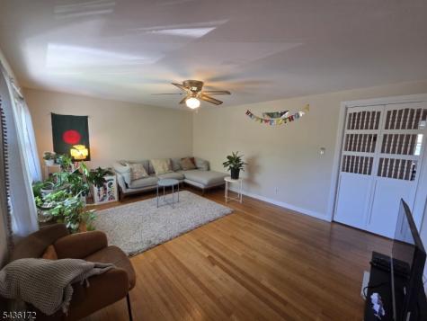 360 New York Avenue Lyndhurst NJ 07071