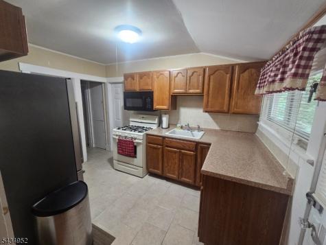10 Shawnee Road Hopatcong NJ 07843