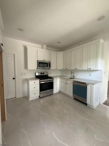 322 Court Street Elizabeth NJ 07206