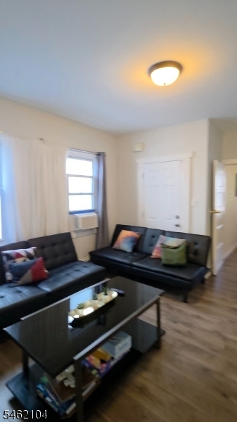 233 Pine Street Elizabeth NJ 07206