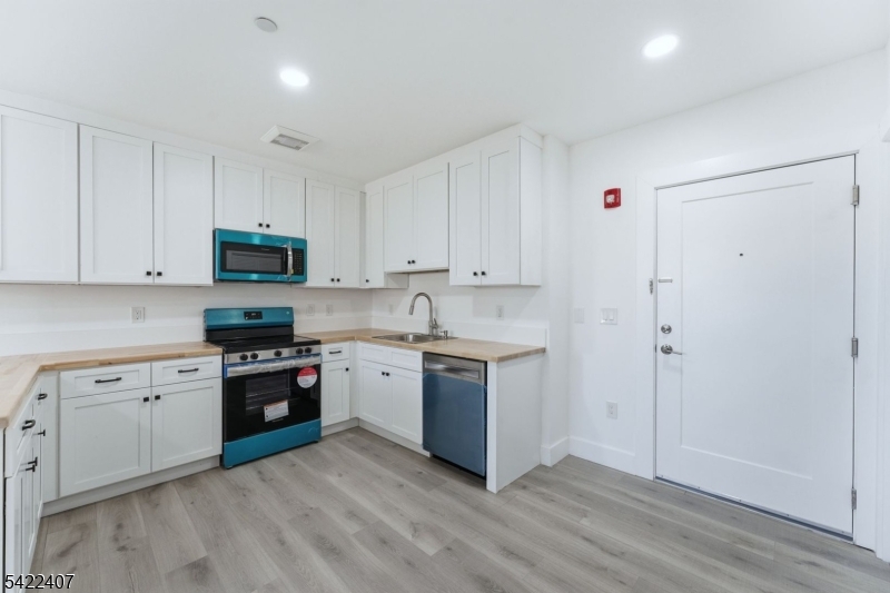 95 Shepherds Lane Totowa NJ 07512