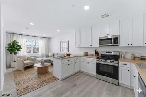 95 Shepherds Lane Totowa NJ 07512