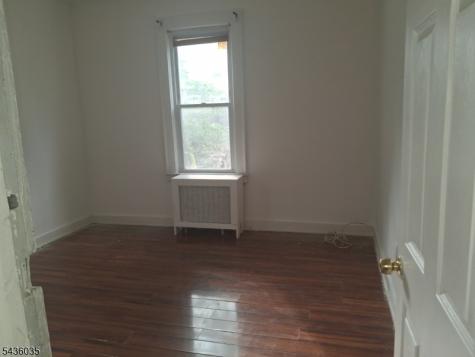 19 Bayview Avenue Newark NJ 07112