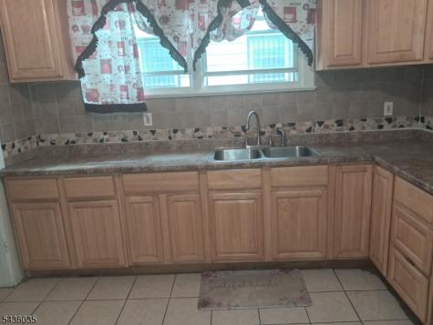19 Bayview Avenue Newark NJ 07112