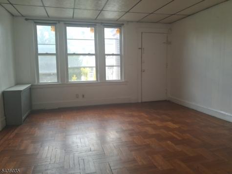 19 Bayview Avenue Newark NJ 07112