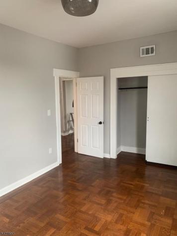 298 Clinton Place Newark NJ 07112