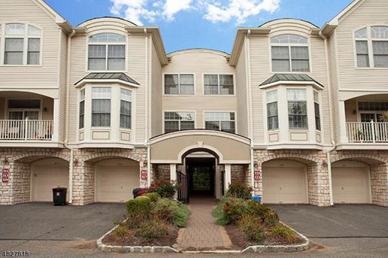 321 Edmonton Court Livingston NJ 07039