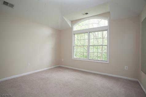 321 Edmonton Court Livingston NJ 07039