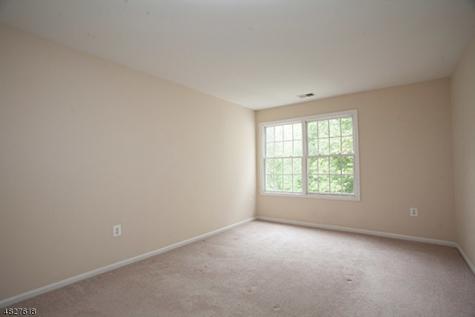 321 Edmonton Court Livingston NJ 07039