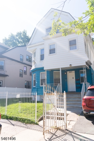 867 S 17th Street Newark NJ 07108