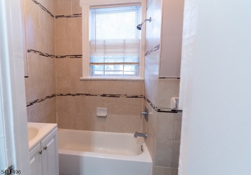 867 S 17th Street Newark NJ 07108