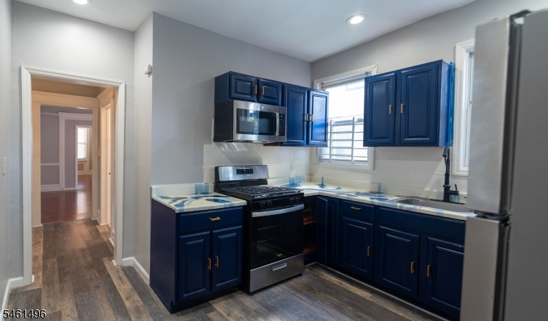 867 S 17th Street Newark NJ 07108