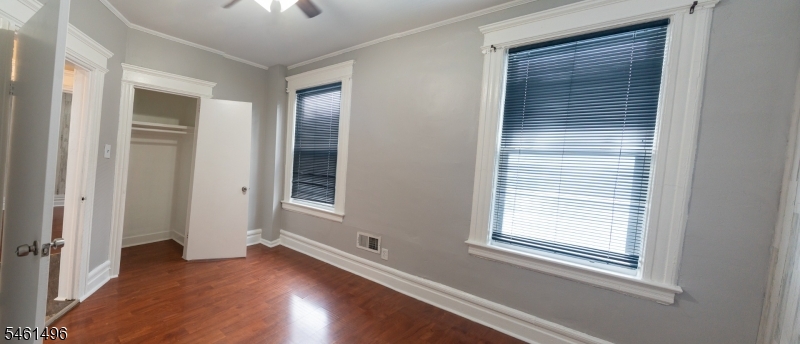 867 S 17th Street Newark NJ 07108