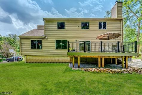 33 Highmount Avenue Warren NJ 07059