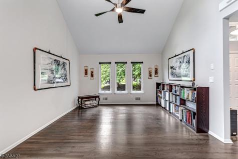 33 Highmount Avenue Warren NJ 07059