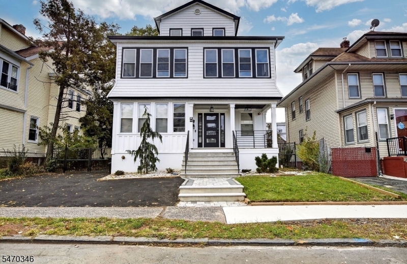 238 Renner Avenue Newark NJ 07112