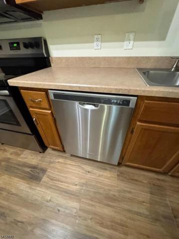 42 Burlington Court Hamburg NJ 07419