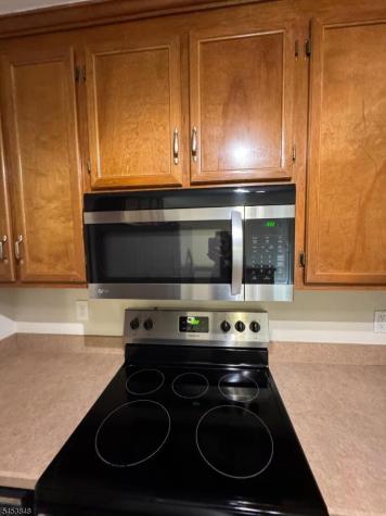 42 Burlington Court Hamburg NJ 07419