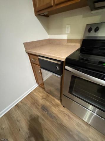 42 Burlington Court Hamburg NJ 07419