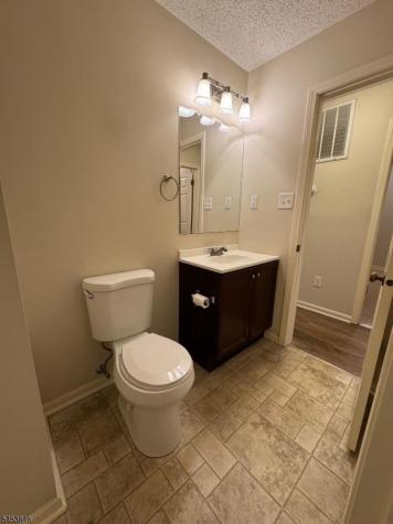 42 Burlington Court Hamburg NJ 07419