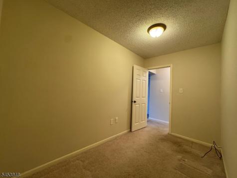 42 Burlington Court Hamburg NJ 07419