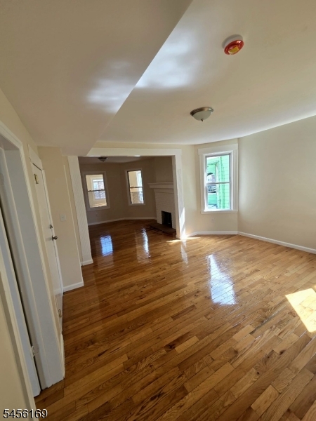 1035 Hunterdon Street Newark NJ 07112