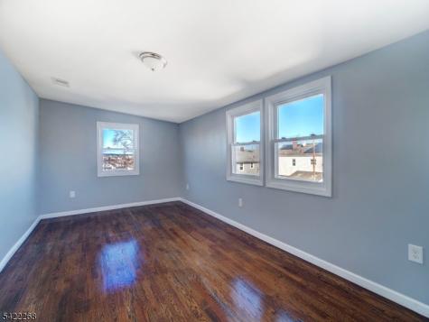 156 Crystal Street North Arlington NJ 07031