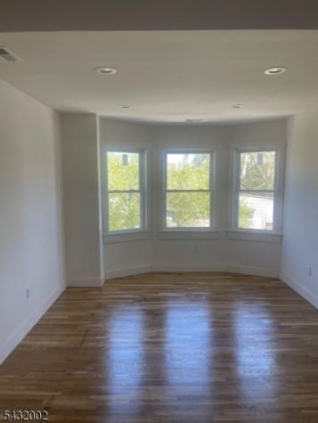 163 N Park Street East Orange NJ 07017