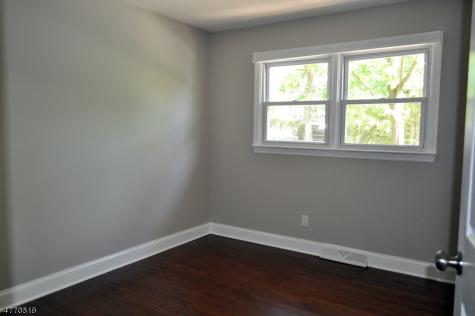 176 Yawpo Avenue Oakland NJ 07436