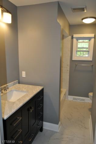 176 Yawpo Avenue Oakland NJ 07436