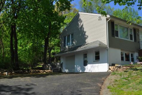 176 Yawpo Avenue Oakland NJ 07436