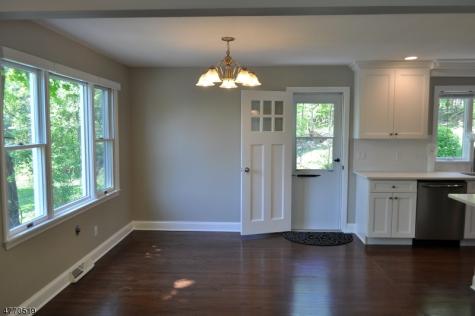 176 Yawpo Avenue Oakland NJ 07436