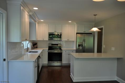 176 Yawpo Avenue Oakland NJ 07436