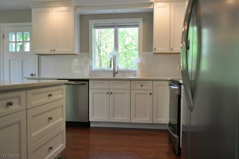176 Yawpo Avenue Oakland NJ 07436