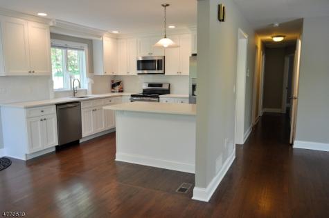 176 Yawpo Avenue Oakland NJ 07436