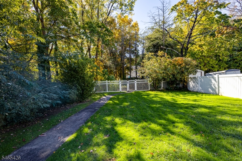 241 Hillside Avenue Springfield NJ 07081