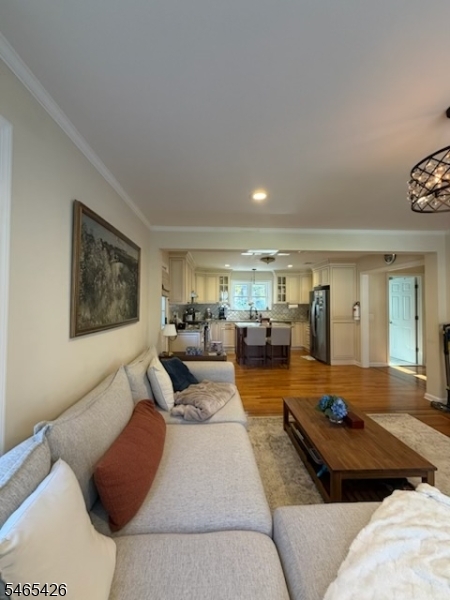 241 Hillside Avenue Springfield NJ 07081
