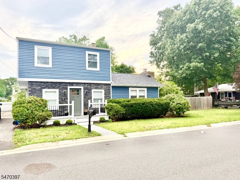 27 Brookside Road Spotswood NJ 08884