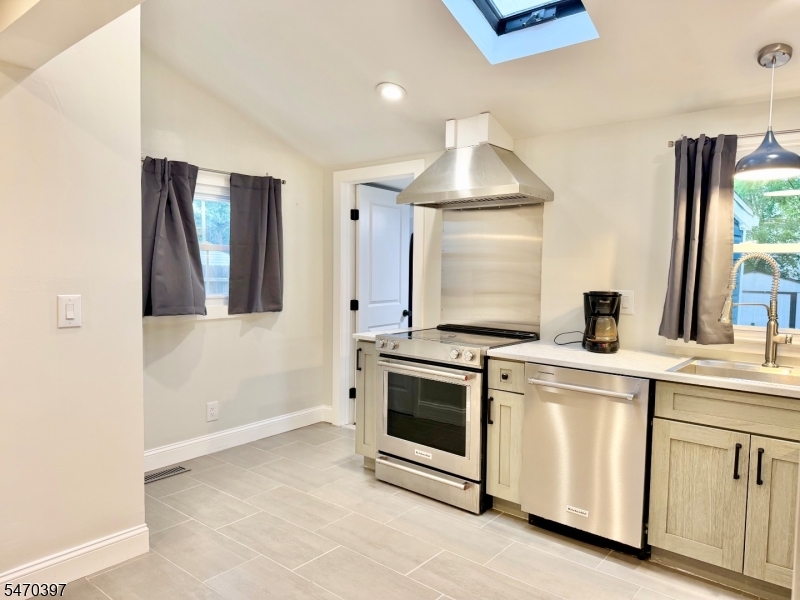 27 Brookside Road Spotswood NJ 08884