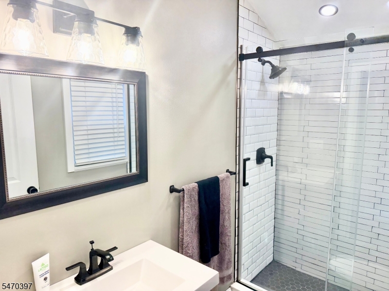 27 Brookside Road Spotswood NJ 08884