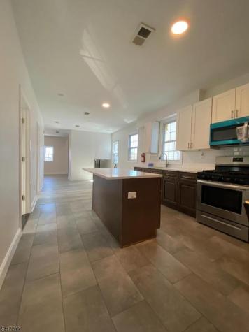 334 Bond Street Elizabeth NJ 07206