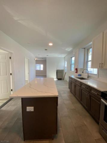 334 Bond Street Elizabeth NJ 07206