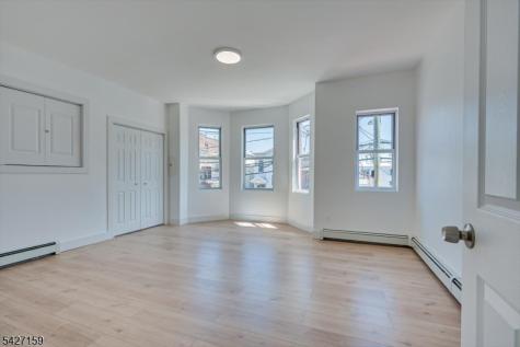 520 E Jersey Street Elizabeth NJ 07206