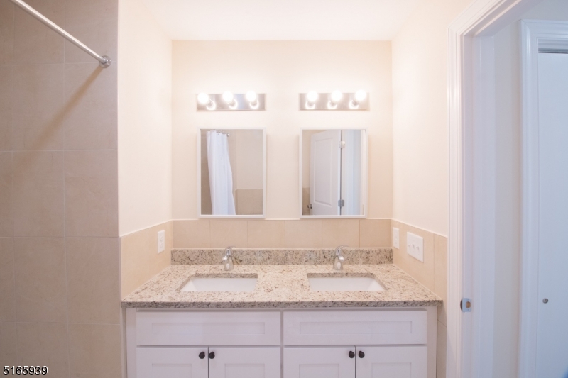 1664 Stuyvesant Avenue Union NJ 07083