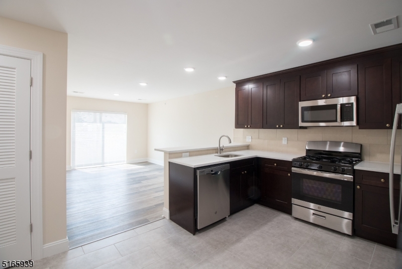 1664 Stuyvesant Avenue Union NJ 07083