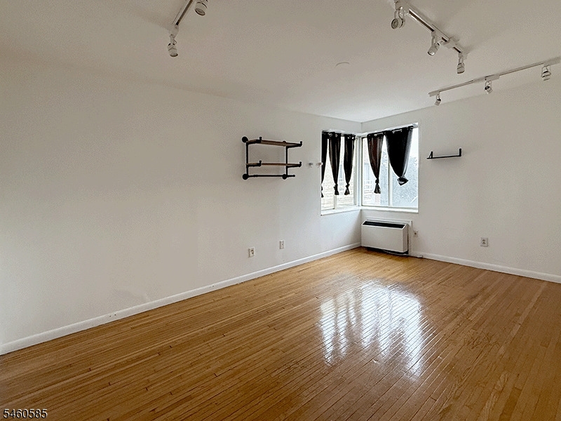 19 Lyons Avenue Newark NJ 07112