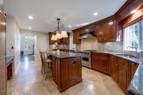 7 Byron Road Millburn NJ 07078