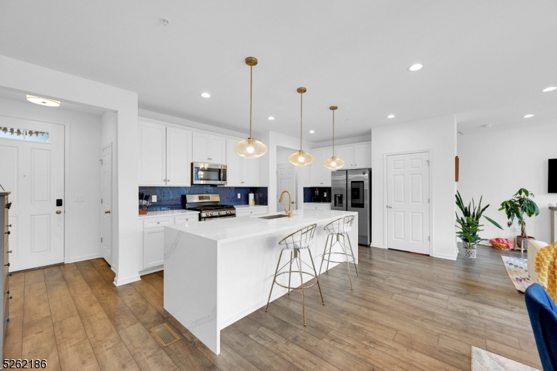 83 Sequoia Drive Cedar Grove NJ 07009