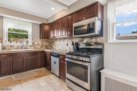 110 Parker Street Middlesex NJ 08846