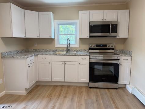 28 Diller Avenue Newton NJ 07860